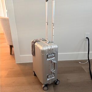 Premium Aluminum Luggage carry on